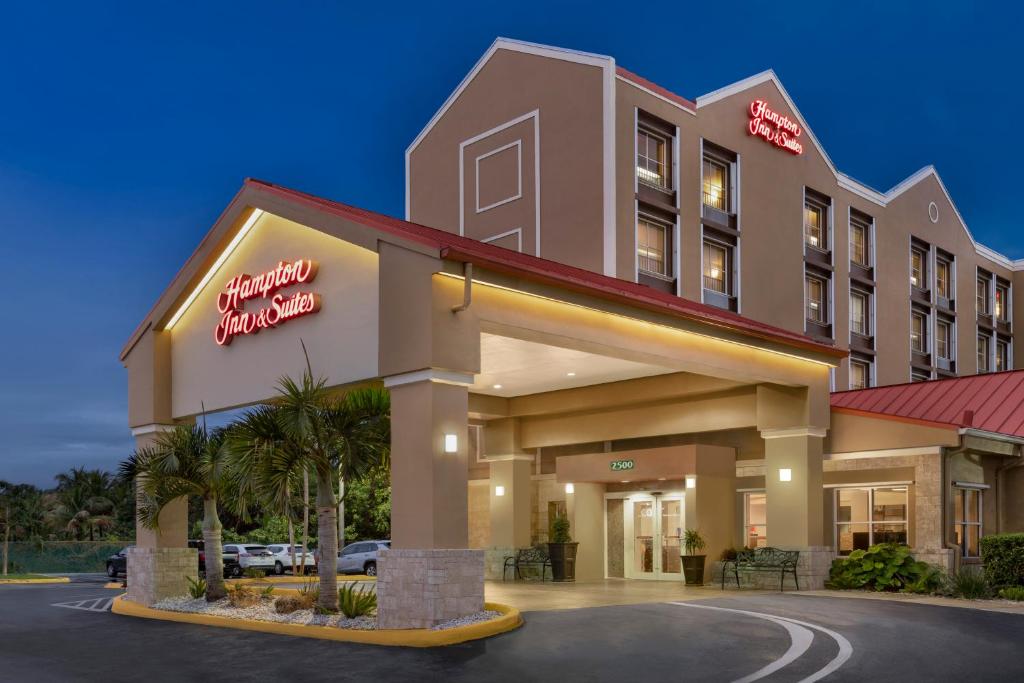 Hampton Inn & Suites Fort Lauderdale Airport image 4